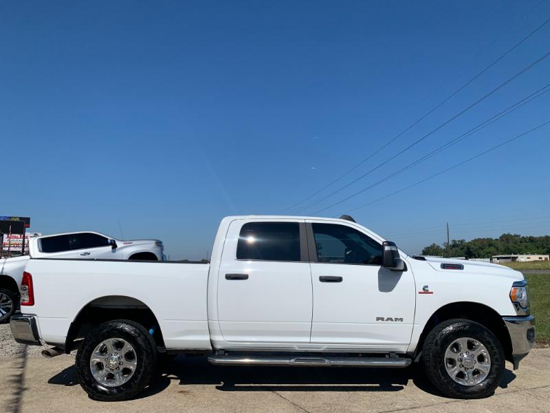 RAM 2500 Big Horn Crew Cab 4WD 2024 RAM 2500 Big Horn Crew Cab 4WD 2024