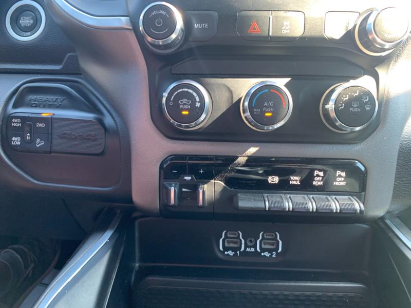 RAM 2500 Big Horn Crew Cab 4WD 2024 RAM 2500 Big Horn Crew Cab 4WD 2024