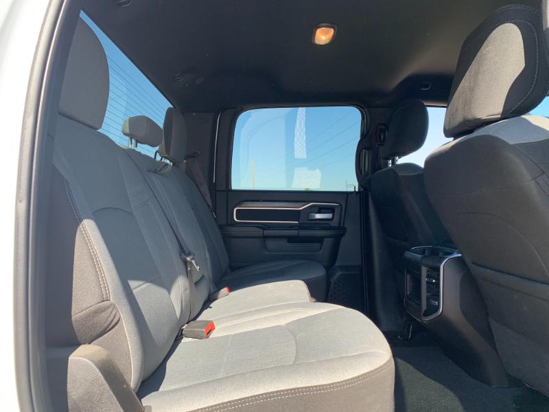 RAM 2500 Big Horn Crew Cab 4WD 2024 RAM 2500 Big Horn Crew Cab 4WD 2024