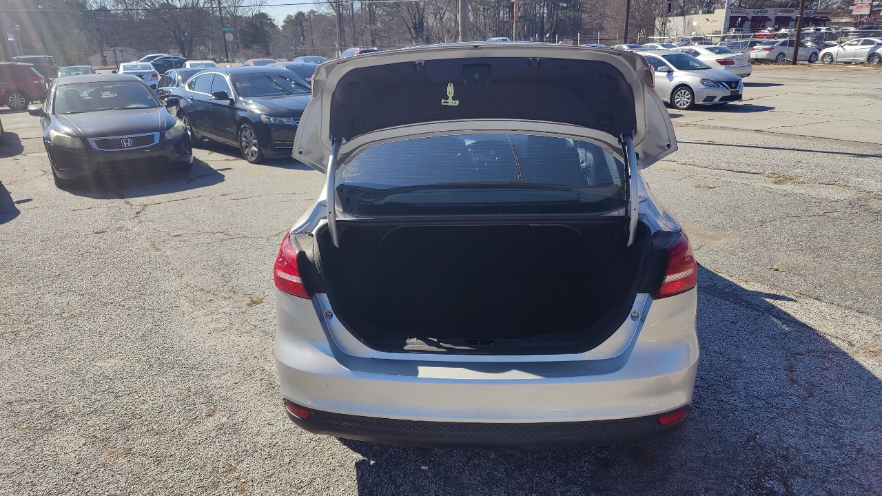 Ford Focus SE Sedan 2018