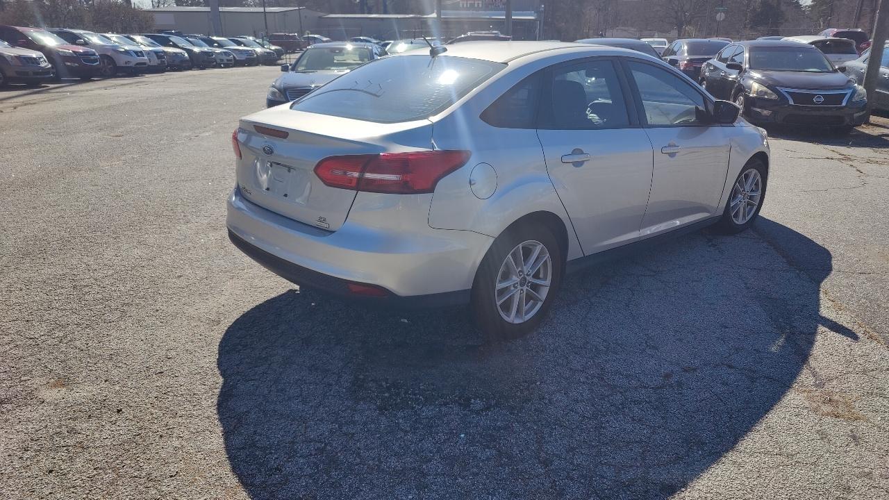 Ford Focus SE Sedan 2018