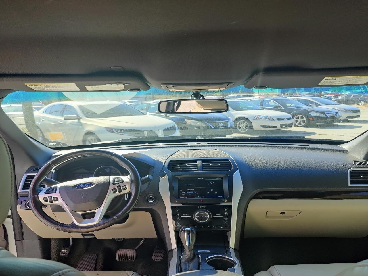 Ford Explorer Limited FWD 2014