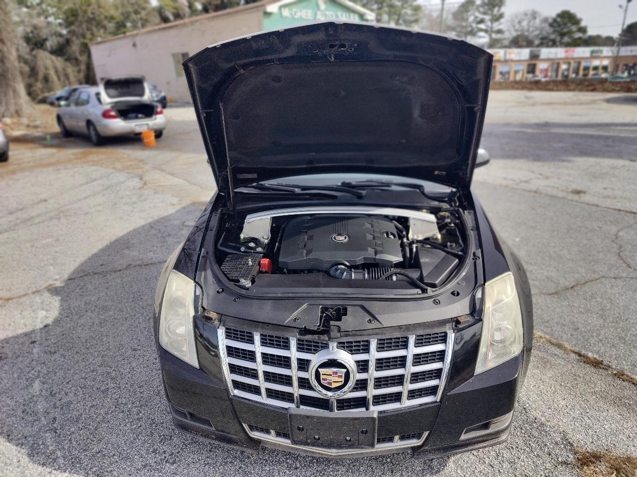 Cadillac CTS Base 2012