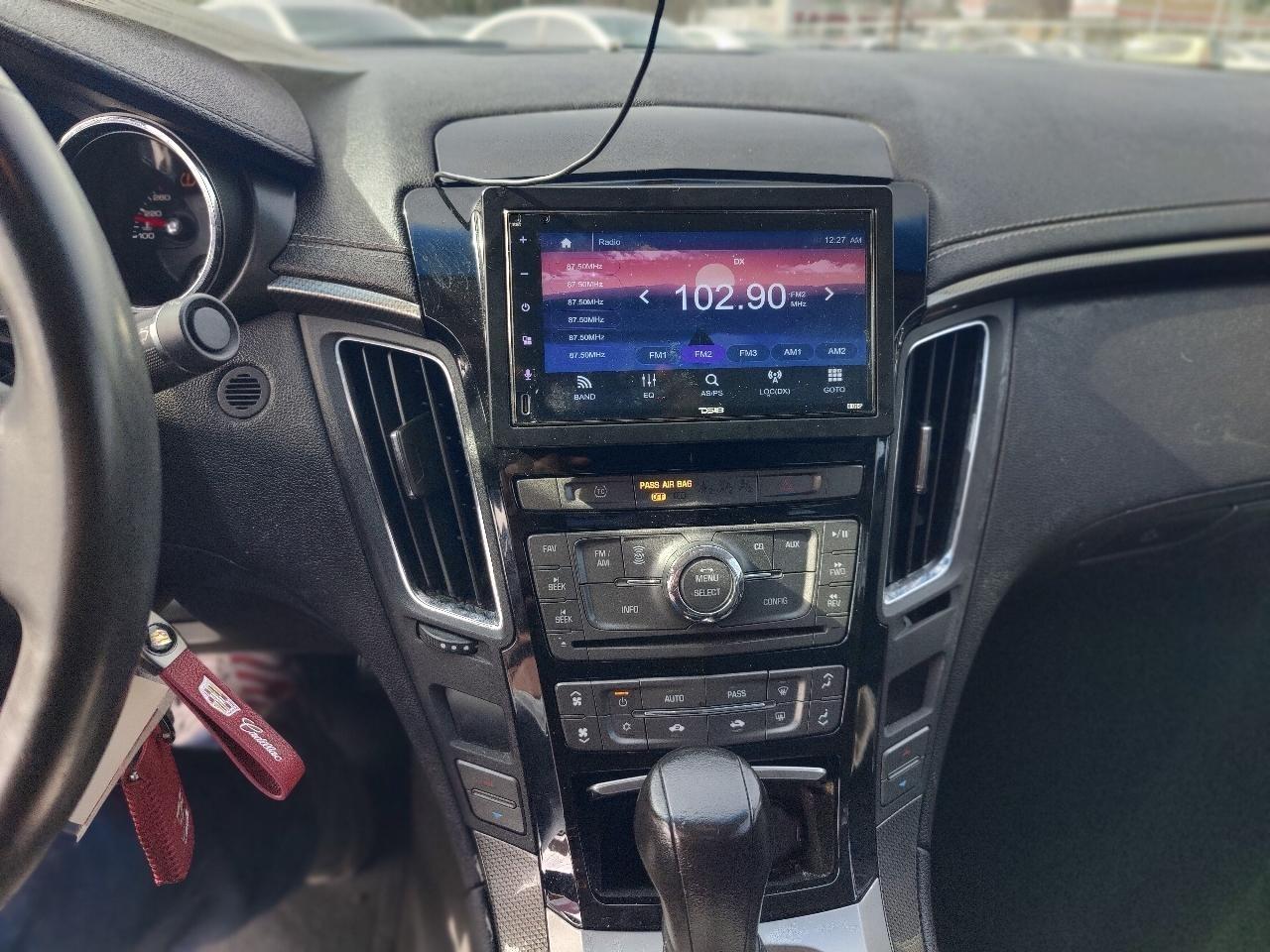 Cadillac CTS Base 2012