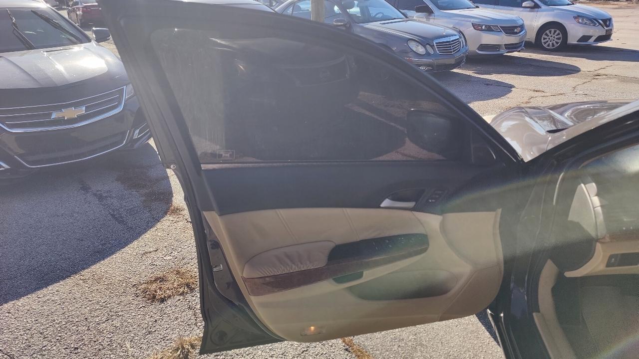 Honda Accord EX-L V6 Sedan AT 2012