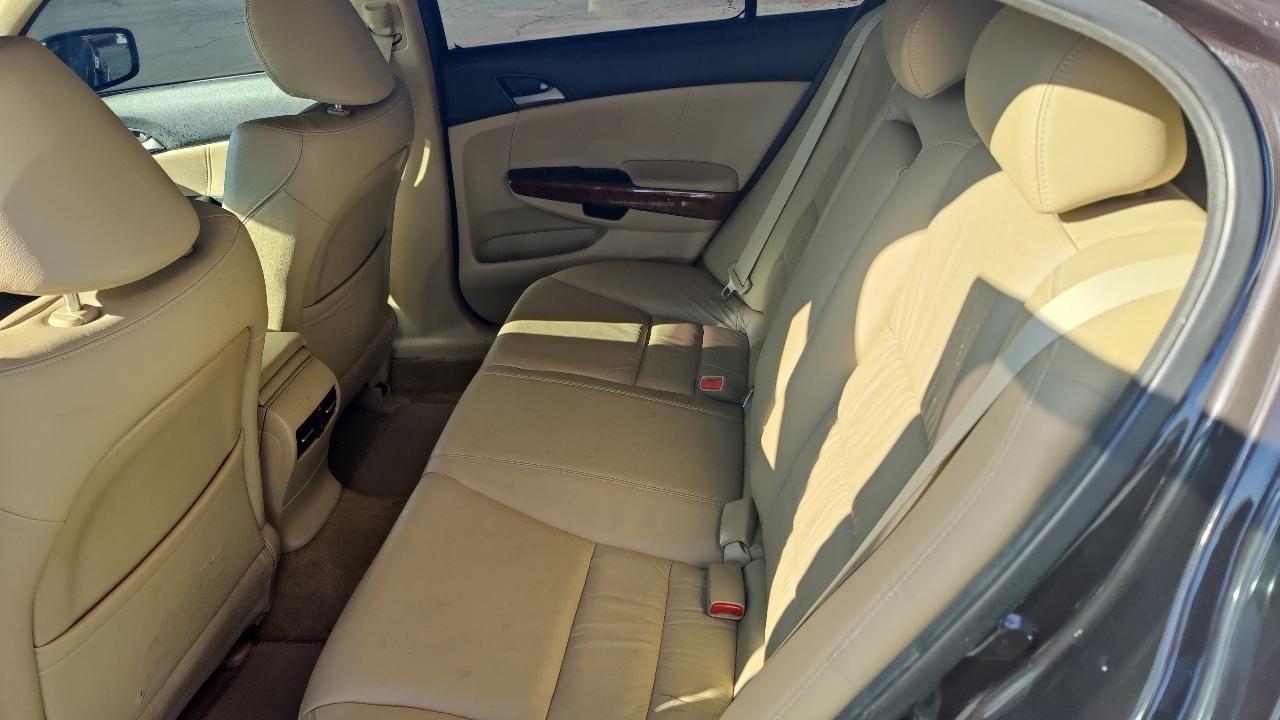 Honda Accord EX-L V6 Sedan AT 2012