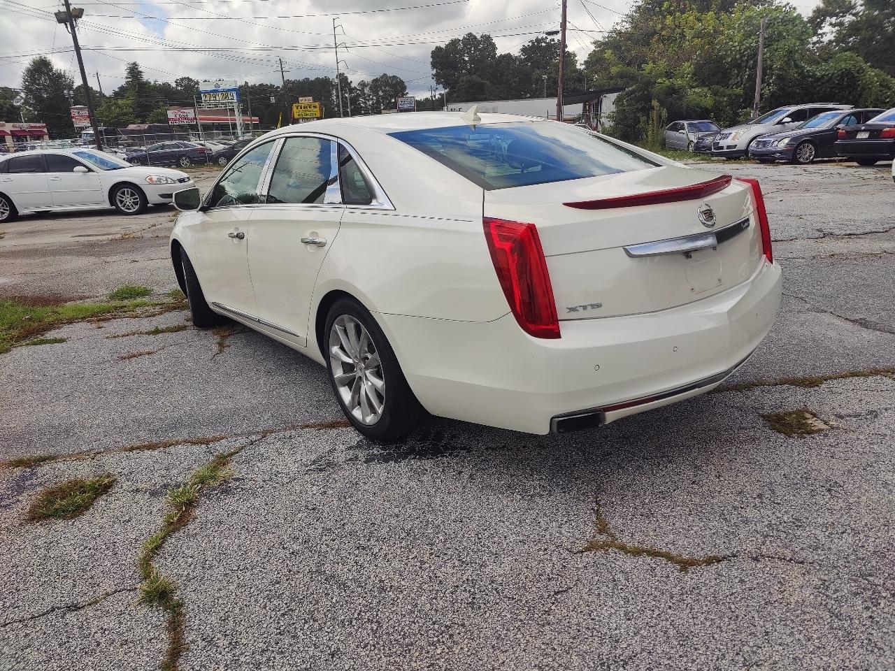 Cadillac XTS Luxury FWD 2014