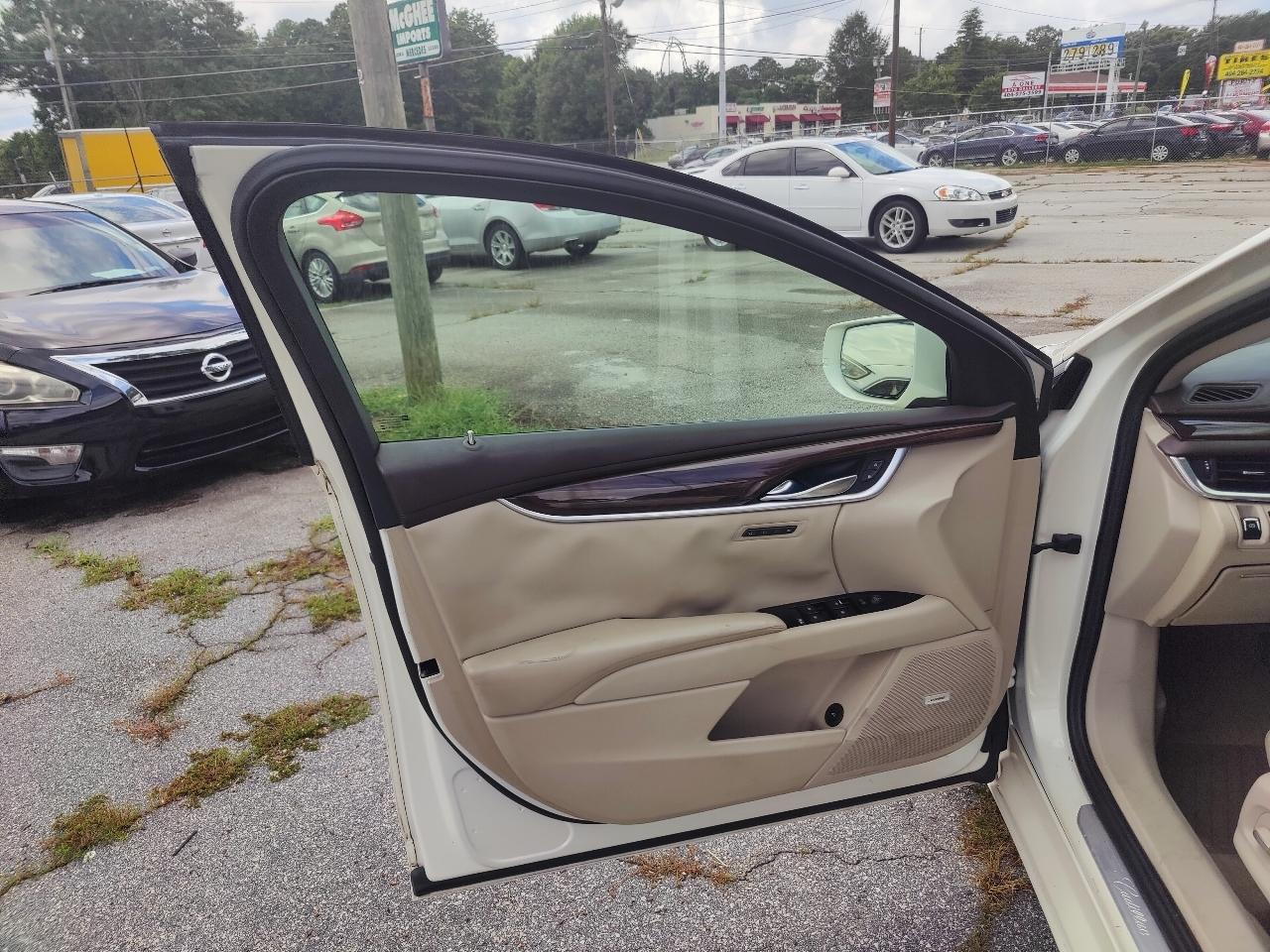 Cadillac XTS Luxury FWD 2014