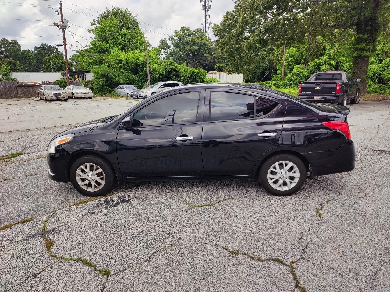 Nissan Versa 1.6 S 5M 2019