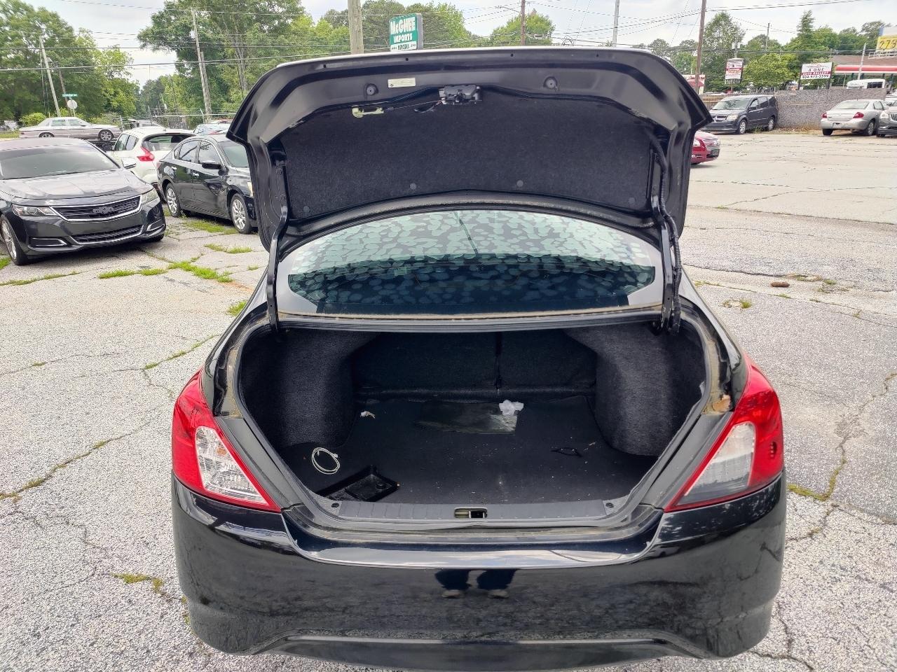 Nissan Versa 1.6 S 5M 2019