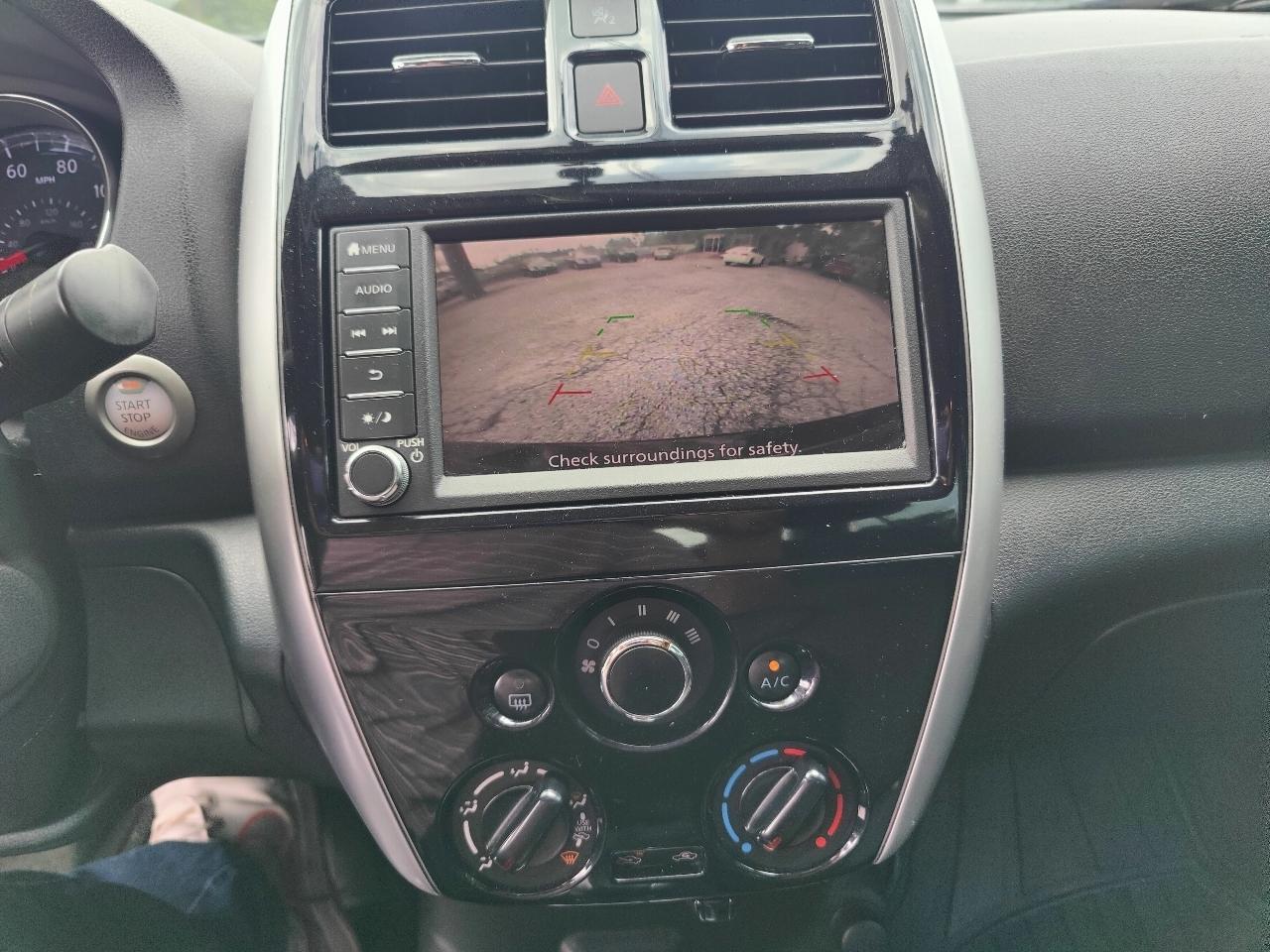 Nissan Versa 1.6 S 5M 2019