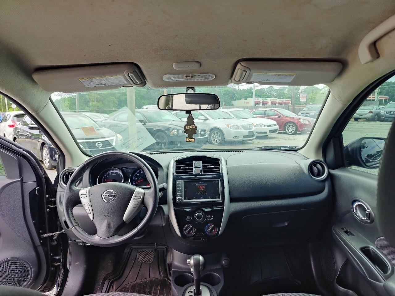 Nissan Versa 1.6 S 5M 2019