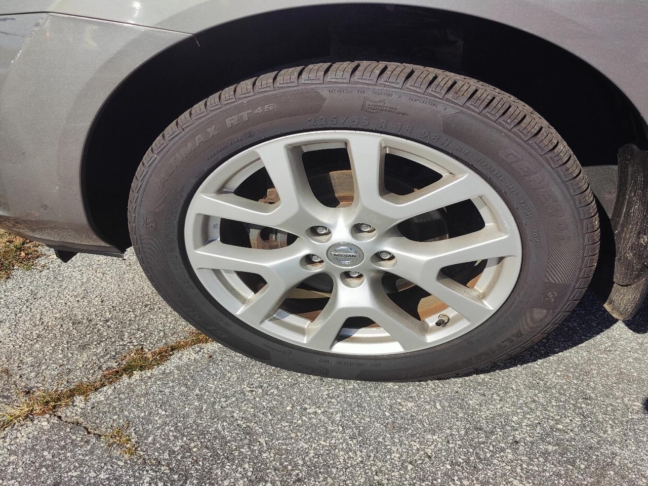 Nissan Rogue S 2WD 2012