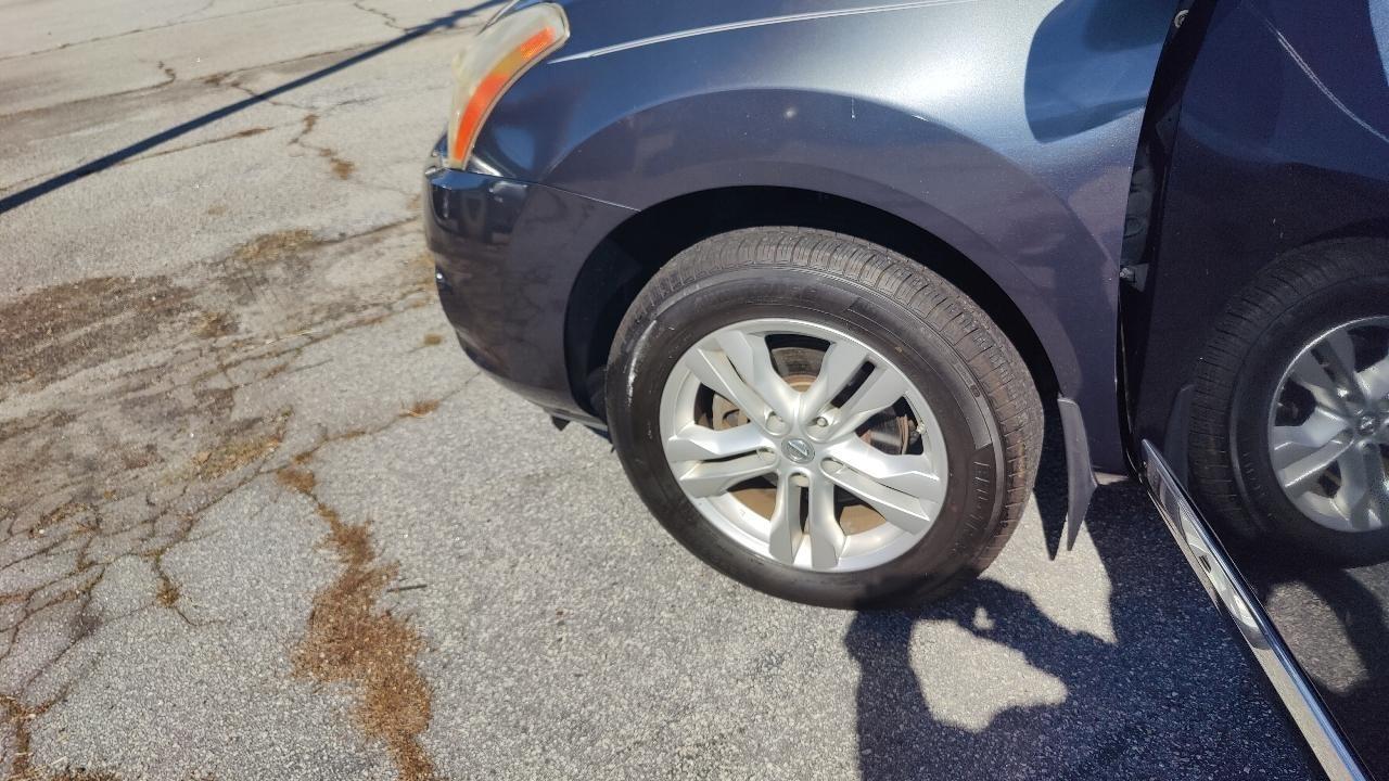 Nissan Rogue S AWD 2013