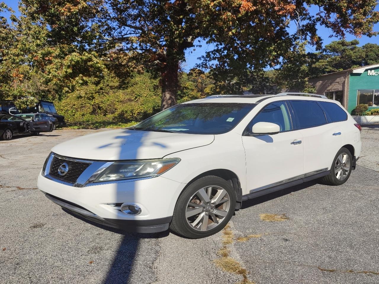 Nissan Pathfinder Platinum 4WD 2013