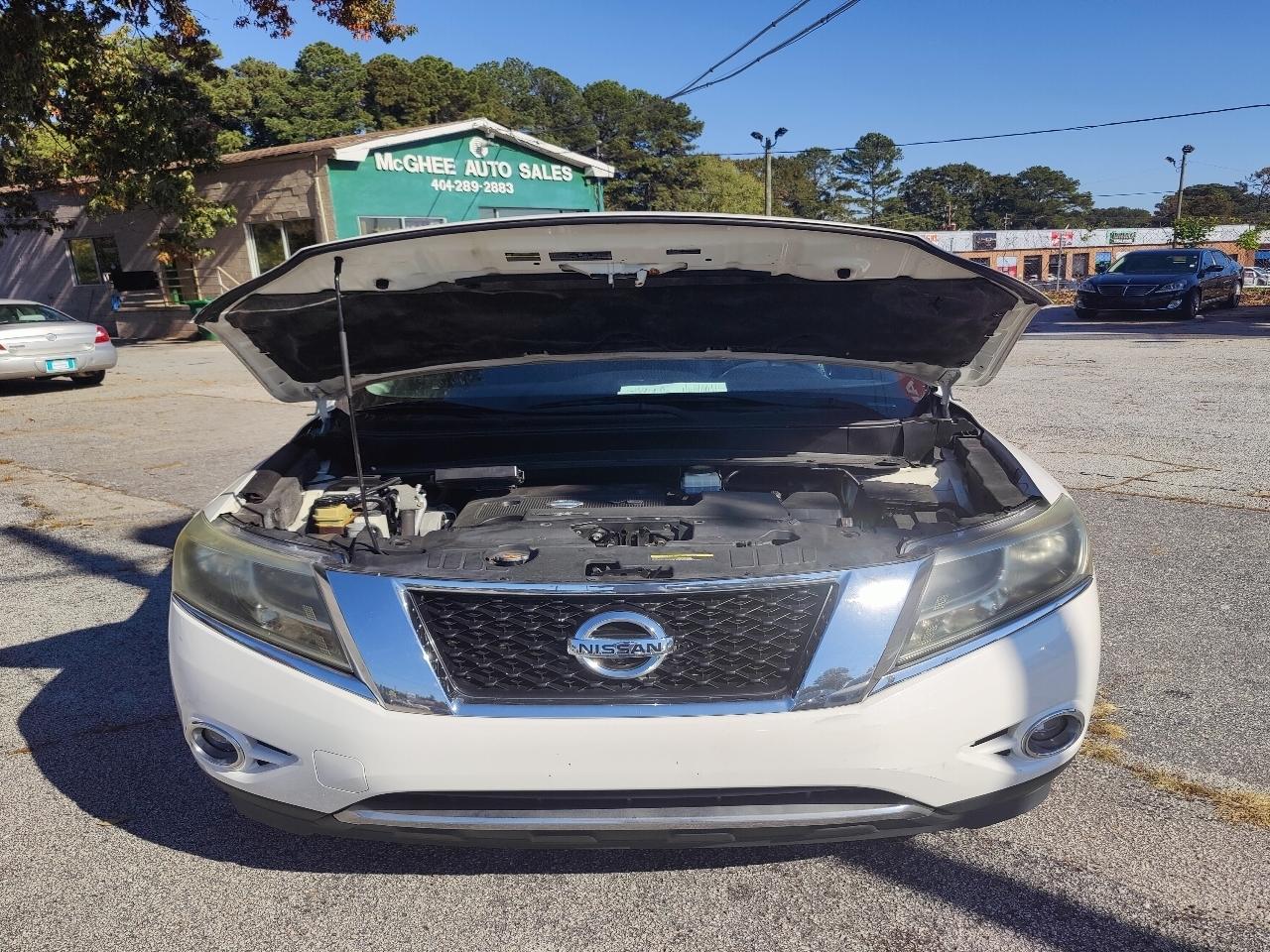 Nissan Pathfinder Platinum 4WD 2013