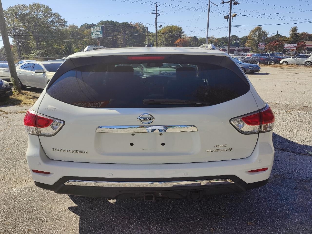 Nissan Pathfinder Platinum 4WD 2013