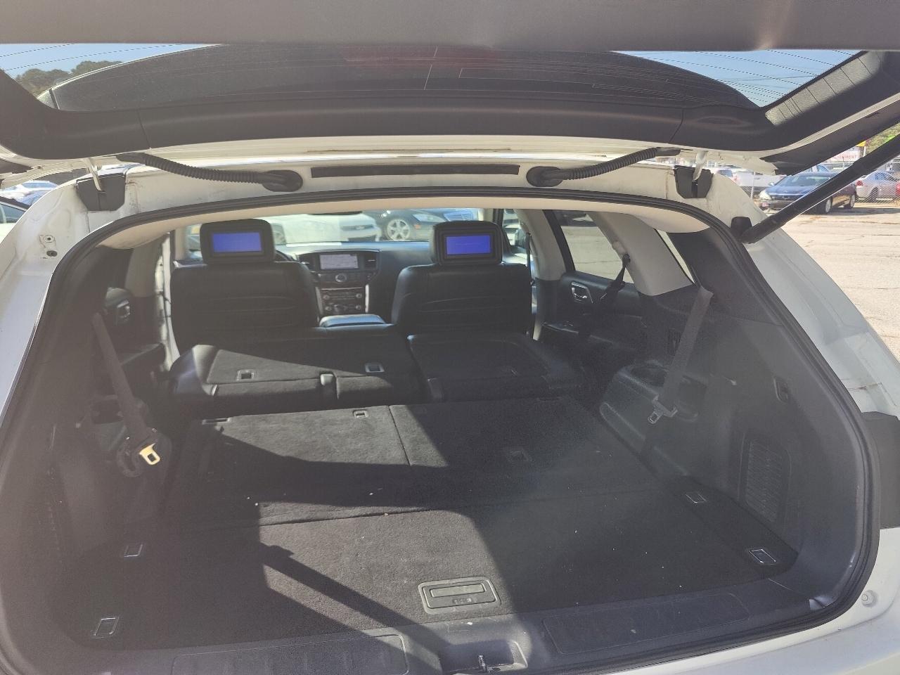 Nissan Pathfinder Platinum 4WD 2013