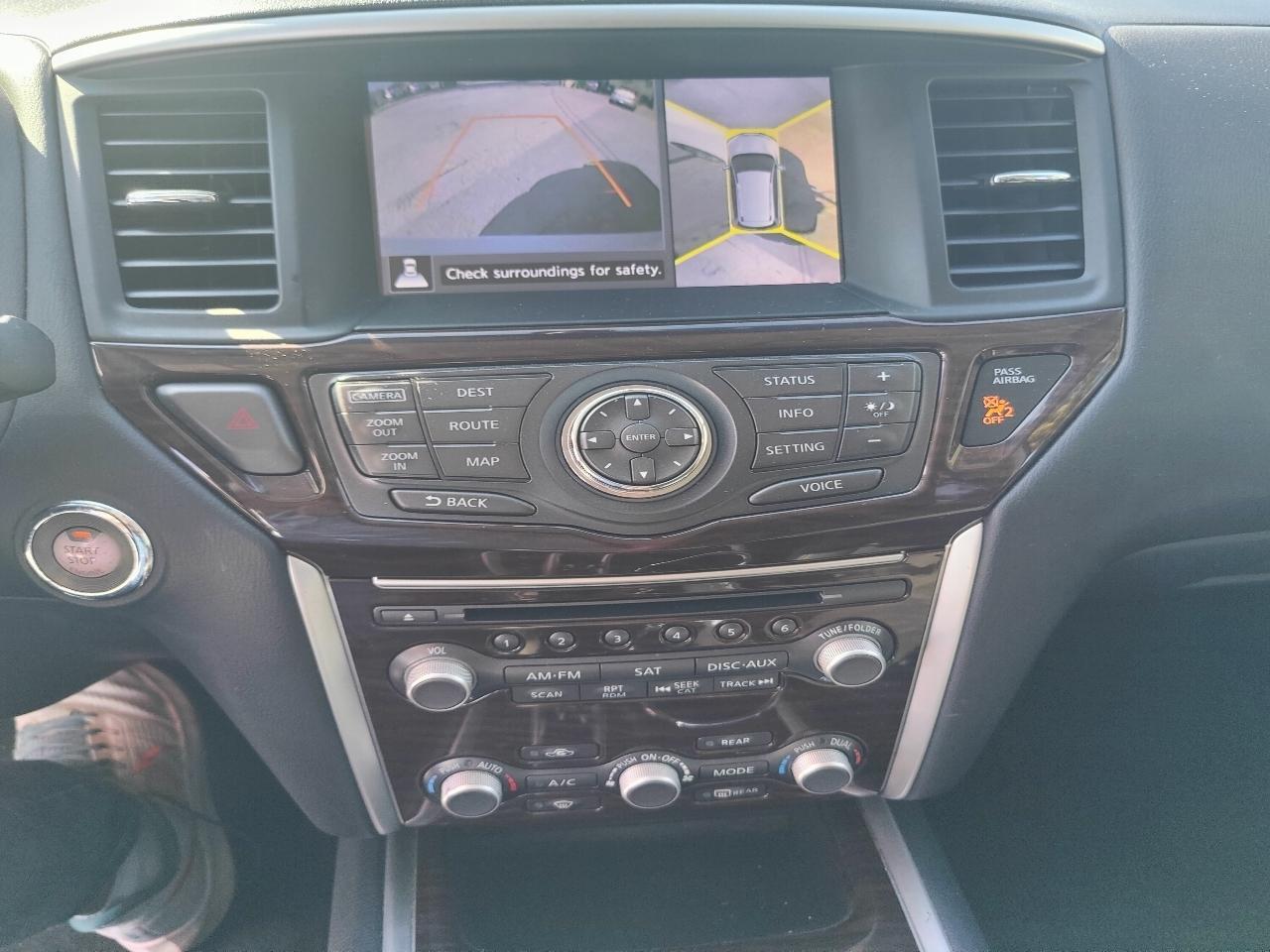 Nissan Pathfinder Platinum 4WD 2013