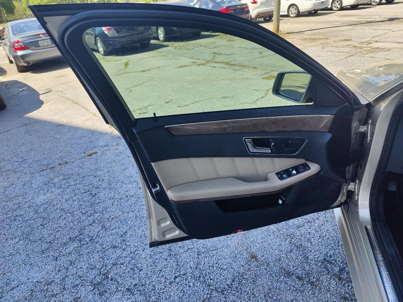 Mercedes-Benz E-Class E350 Sedan 2010