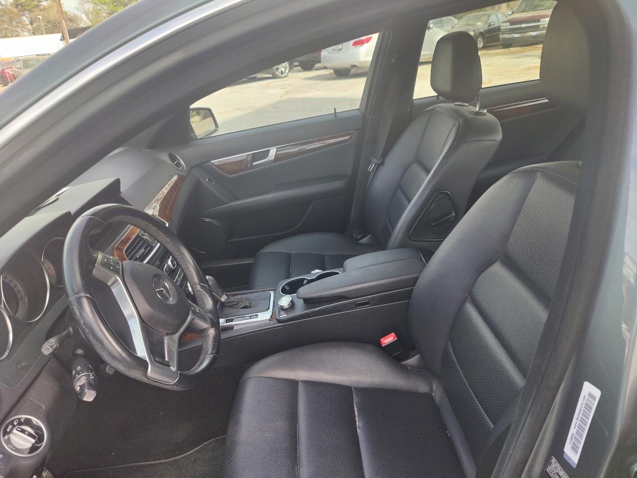 Mercedes-Benz C-Class C250 Luxury Sedan 2012