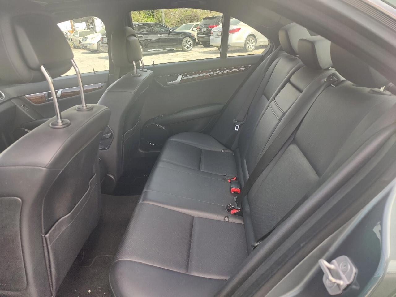 Mercedes-Benz C-Class C250 Luxury Sedan 2012