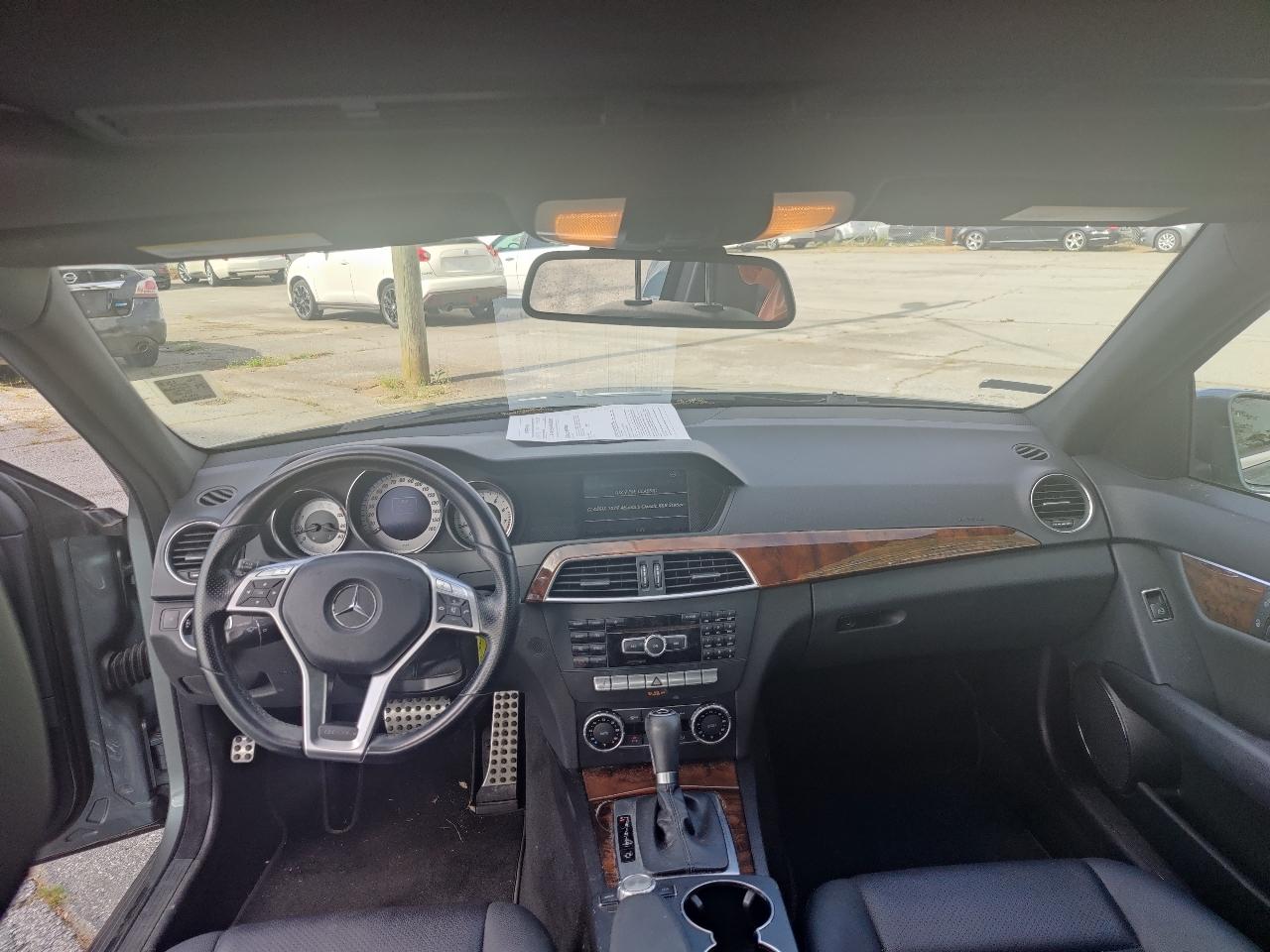 Mercedes-Benz C-Class C250 Luxury Sedan 2012