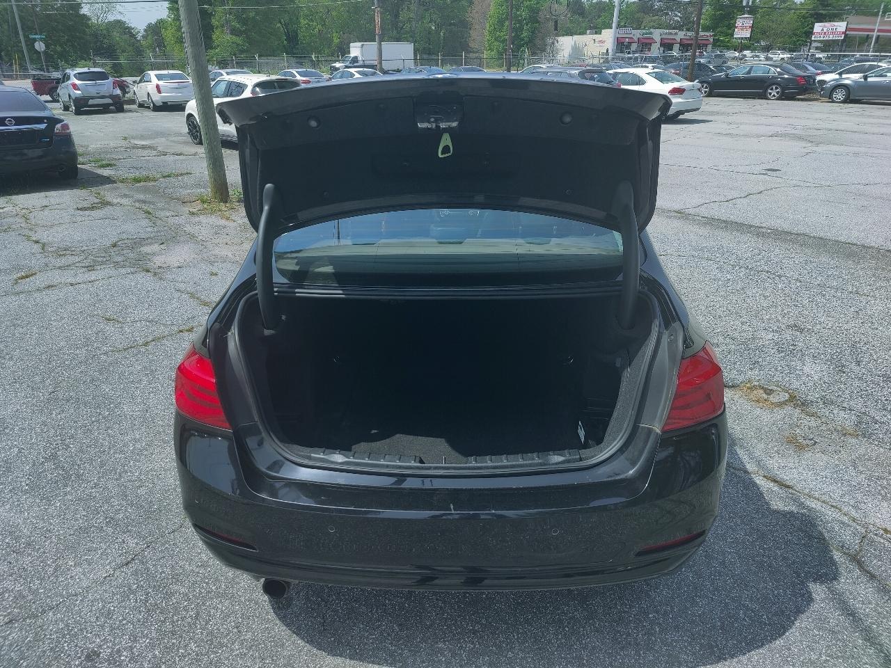 BMW 3-Series 320i Sedan 2016