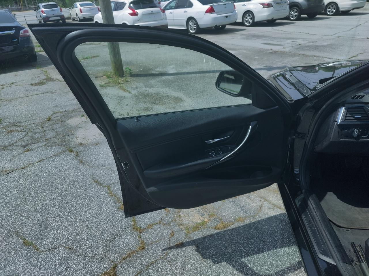 BMW 3-Series 320i Sedan 2016