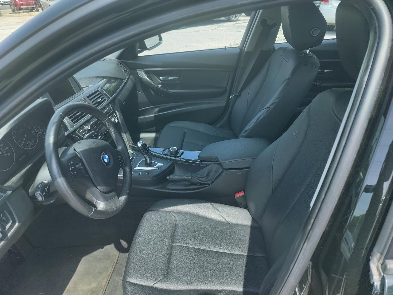 BMW 3-Series 320i Sedan 2016