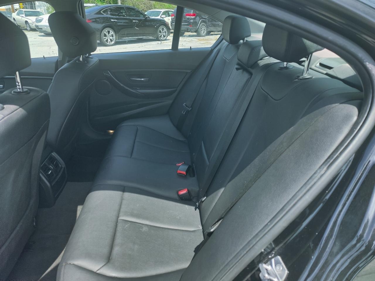 BMW 3-Series 320i Sedan 2016