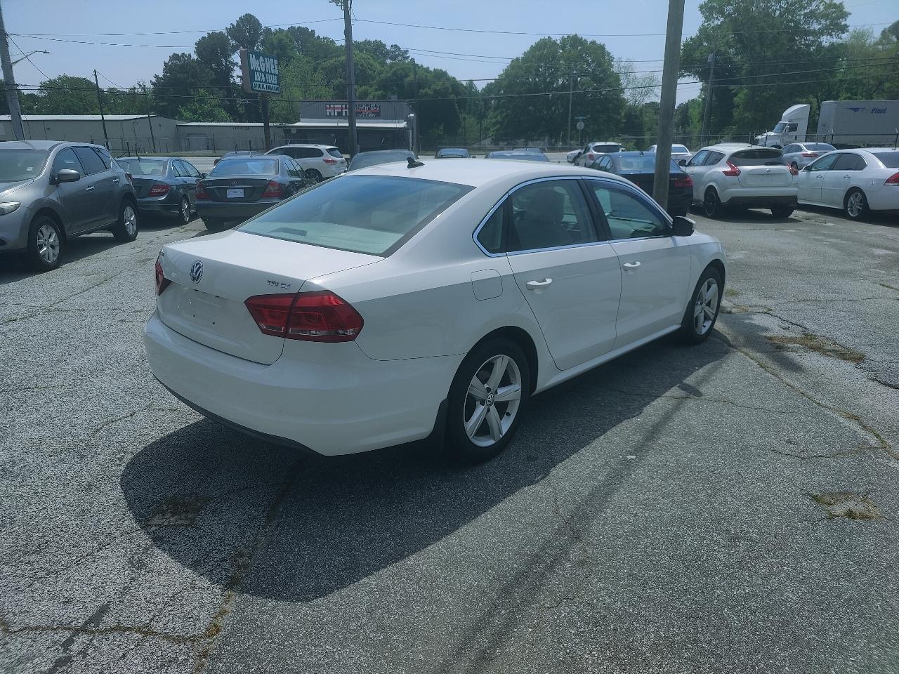 Volkswagen Passat SE 6A 2015