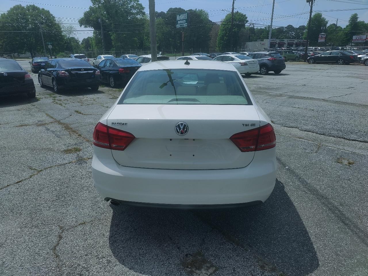 Volkswagen Passat SE 6A 2015