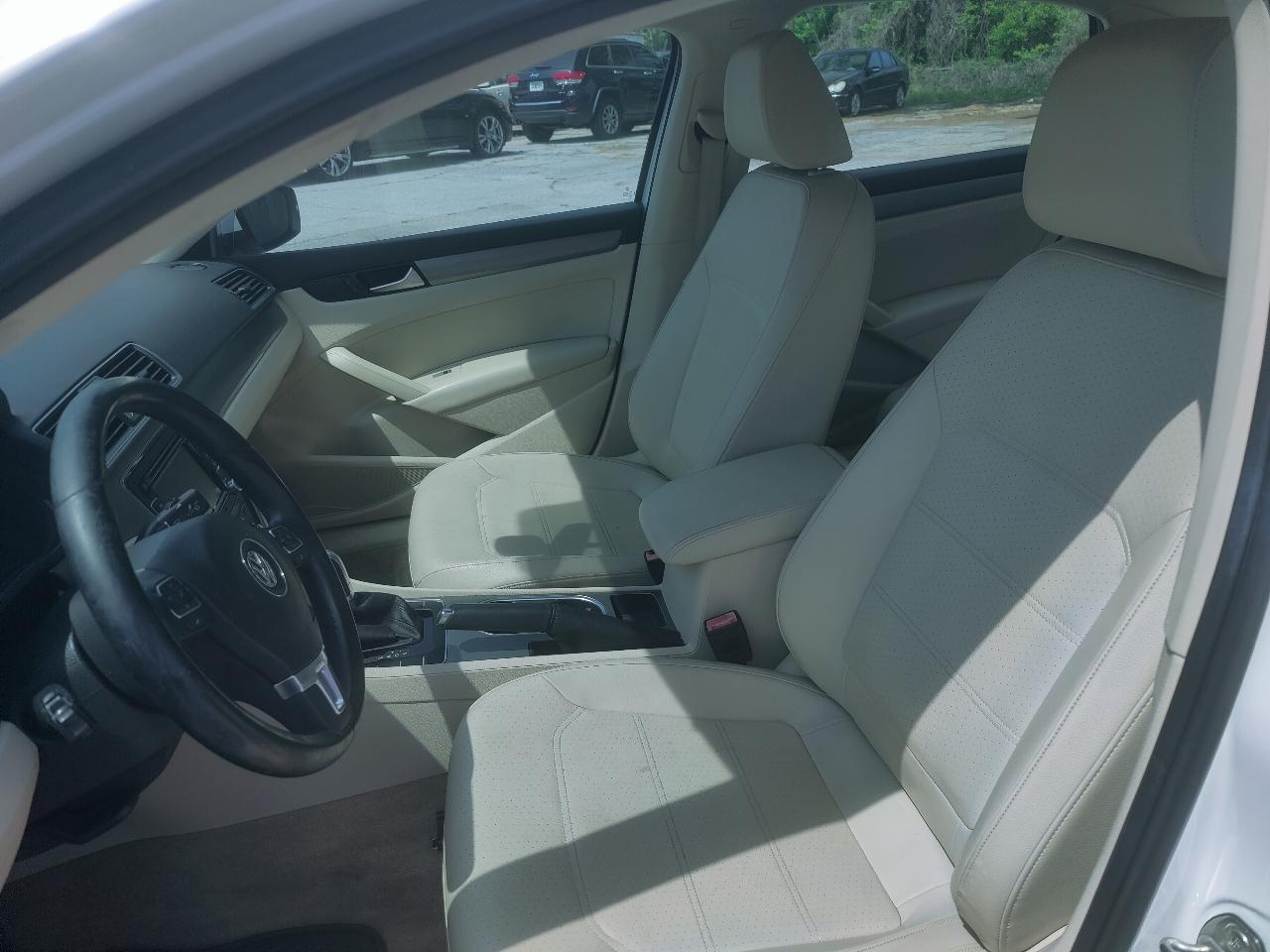 Volkswagen Passat SE 6A 2015