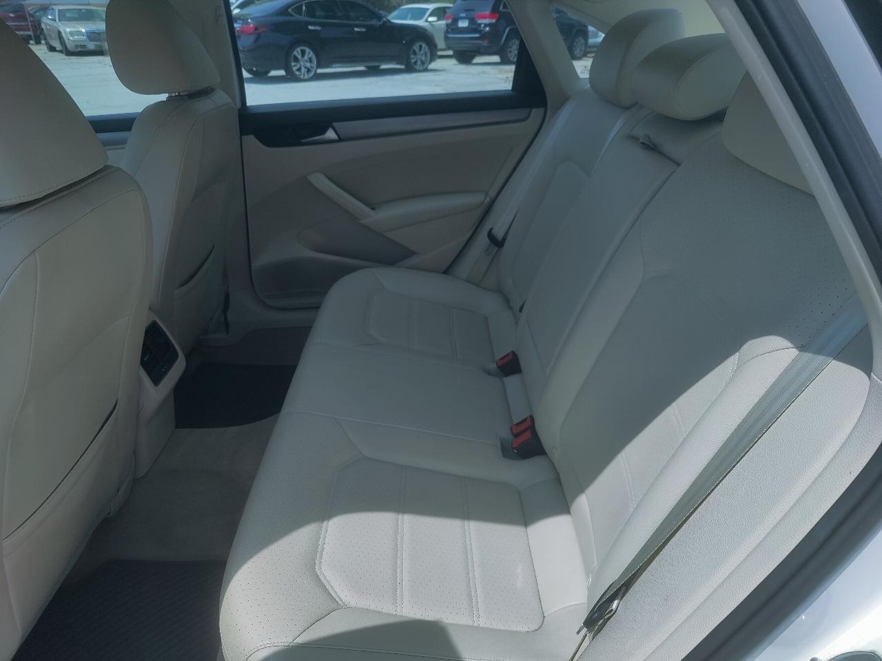 Volkswagen Passat SE 6A 2015