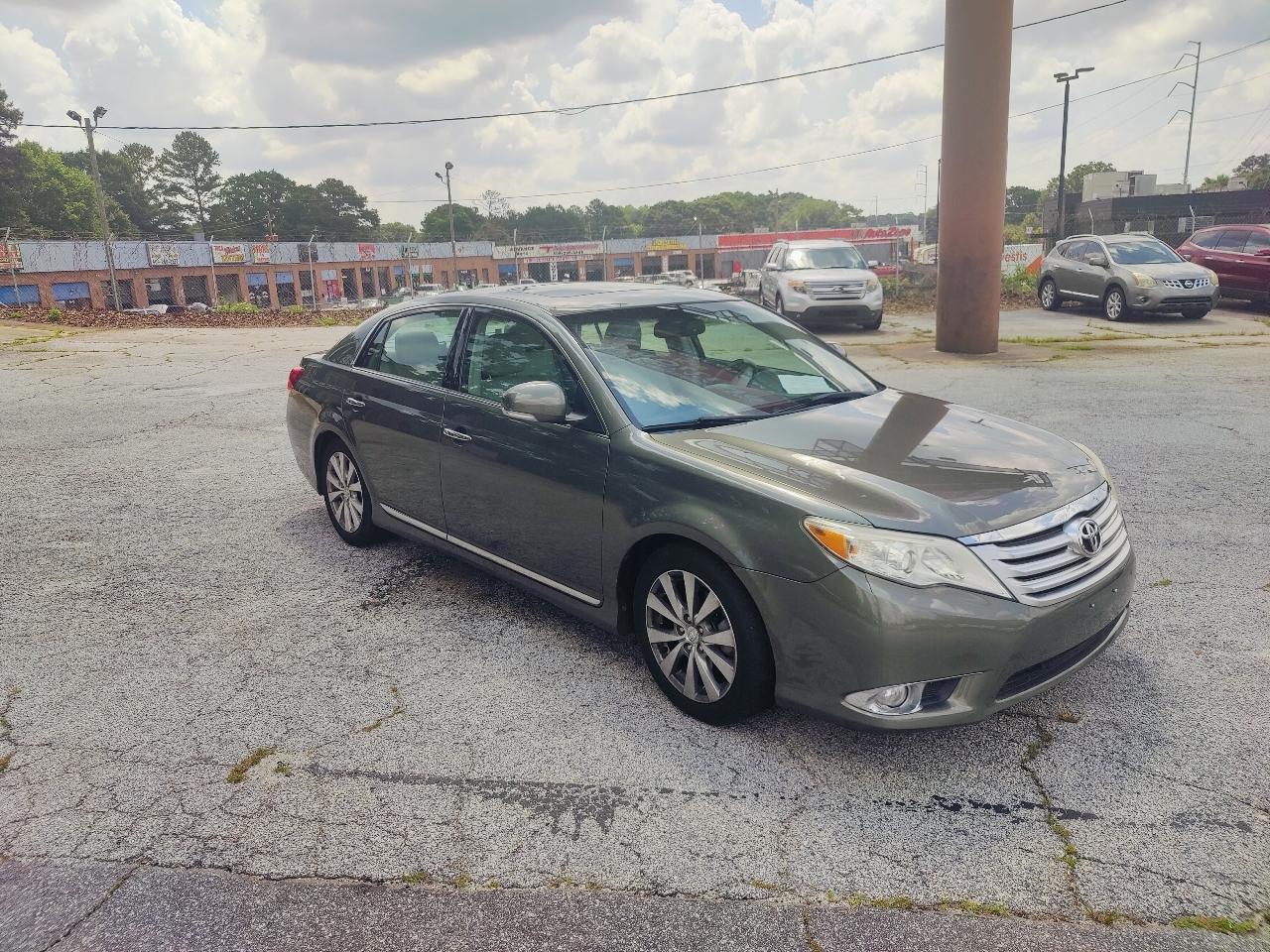 Toyota Avalon Base 2011