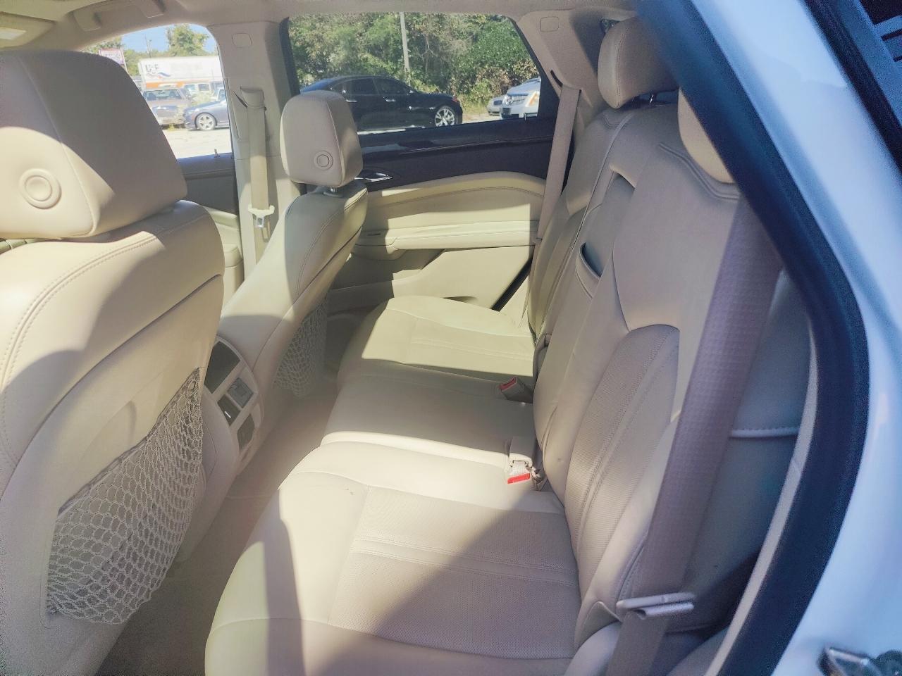 Cadillac SRX Luxury Collection 2010