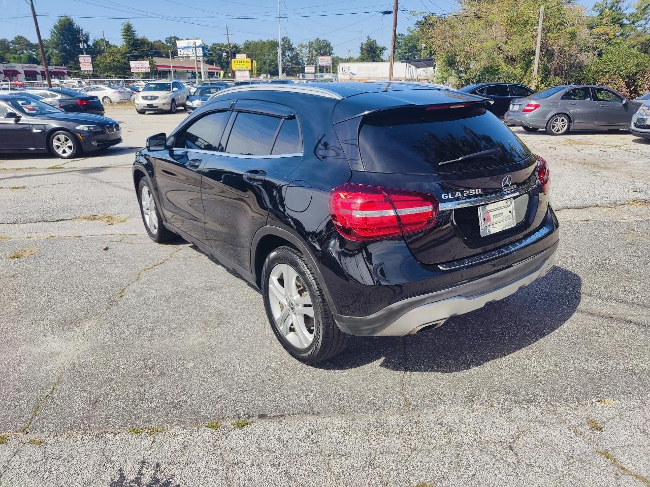Mercedes-Benz GLA-Class GLA250 2019