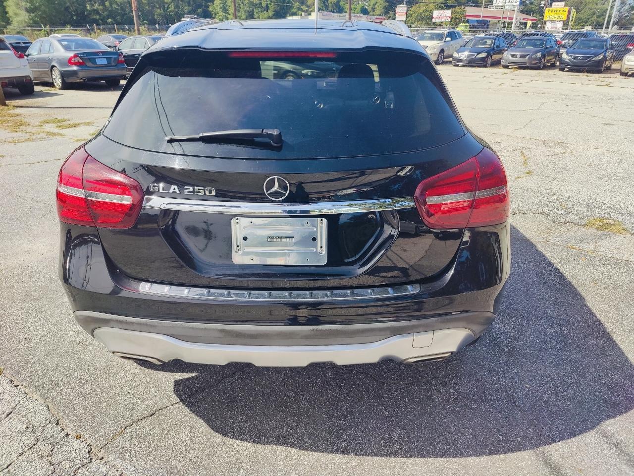 Mercedes-Benz GLA-Class GLA250 2019