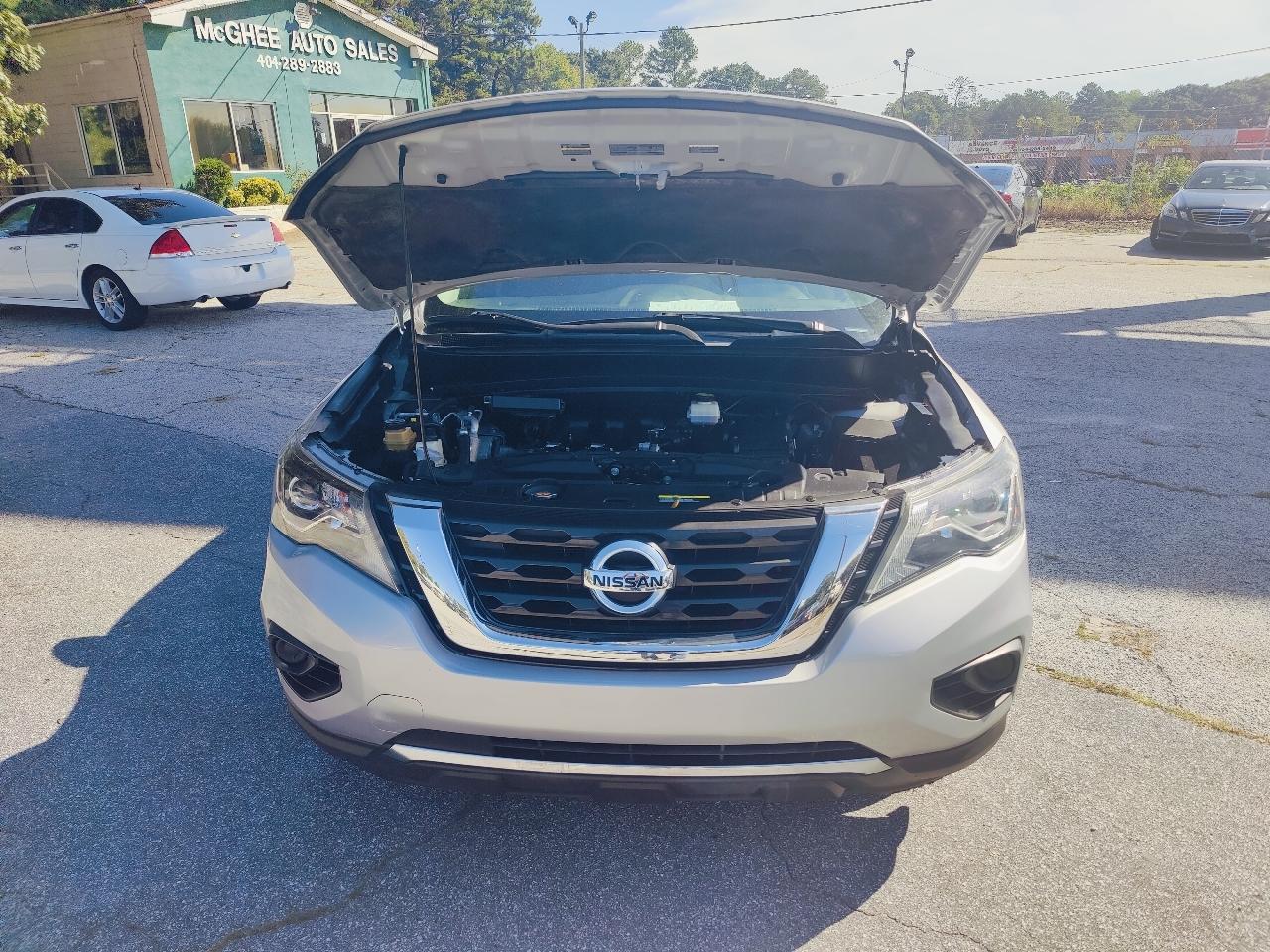 Nissan Pathfinder S 2020
