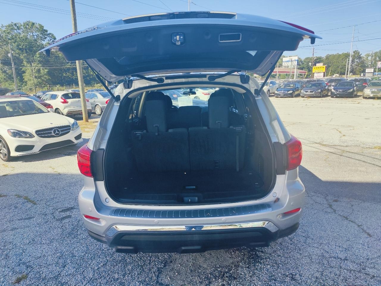 Nissan Pathfinder S 2020