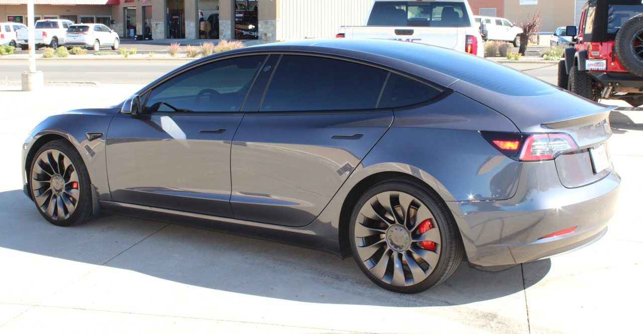 2021 Tesla Model 3 Performance photo 21