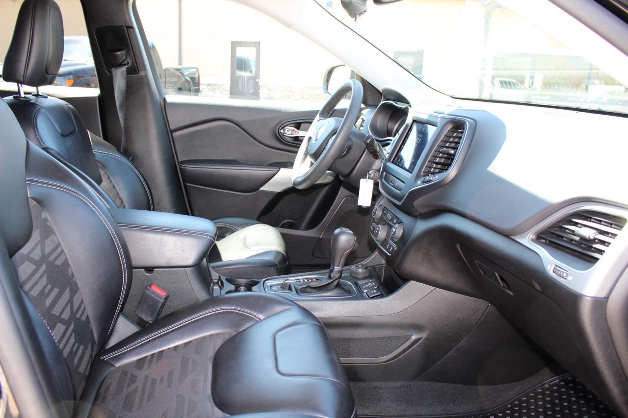 Jeep Cherokee Latitude 4WD 2022