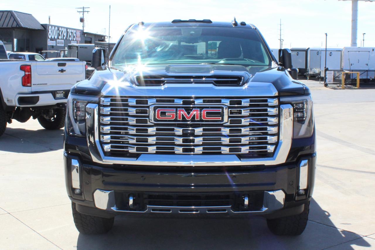 GMC Sierra 3500HD Denali Crew Cab 4WD 2024