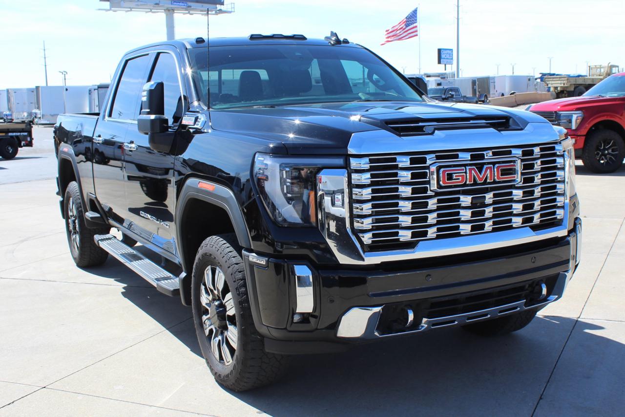 GMC Sierra 3500HD Denali Crew Cab 4WD 2024