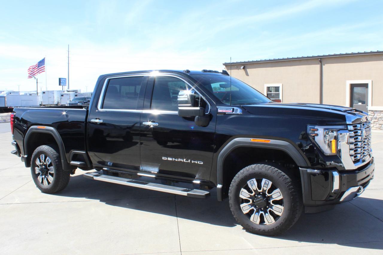 GMC Sierra 3500HD Denali Crew Cab 4WD 2024