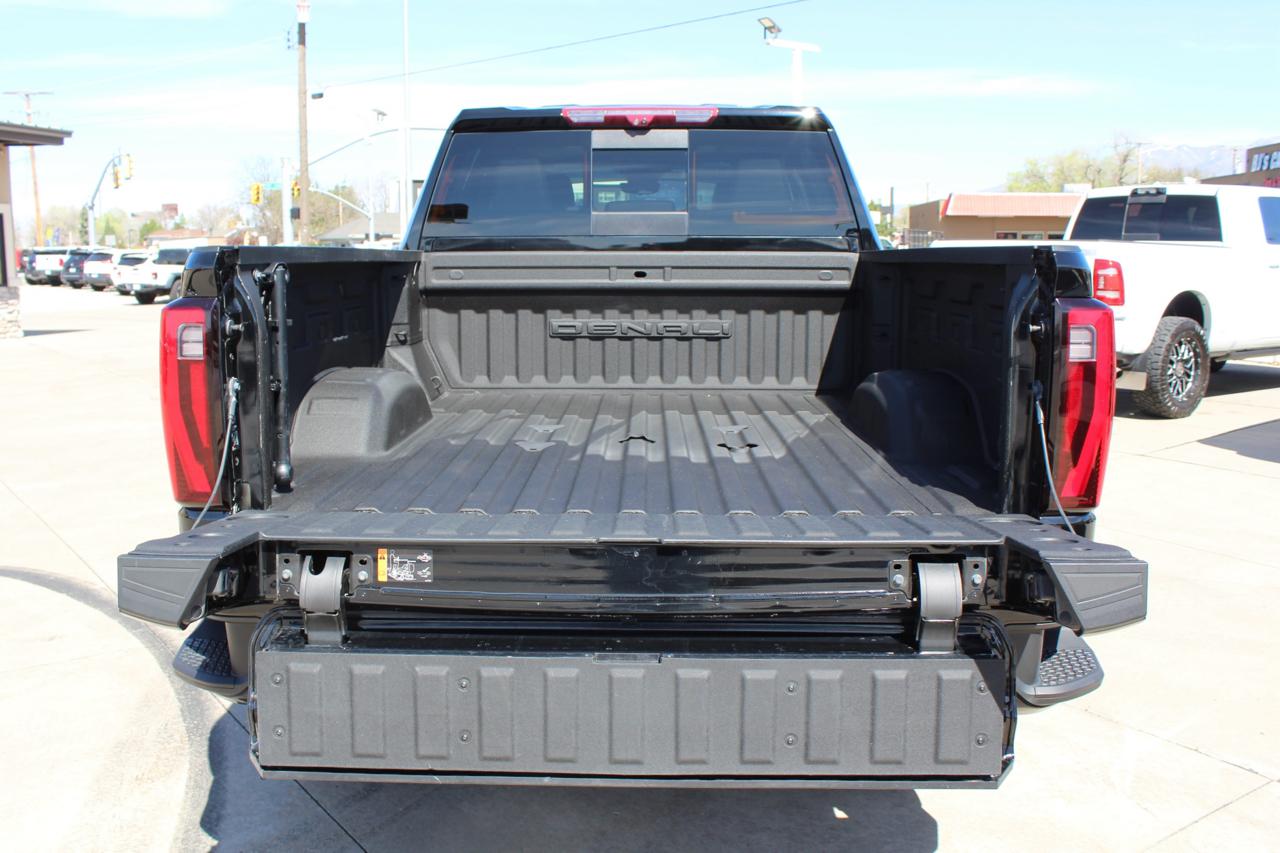GMC Sierra 3500HD Denali Crew Cab 4WD 2024