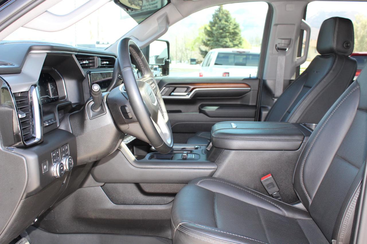 GMC Sierra 3500HD Denali Crew Cab 4WD 2024