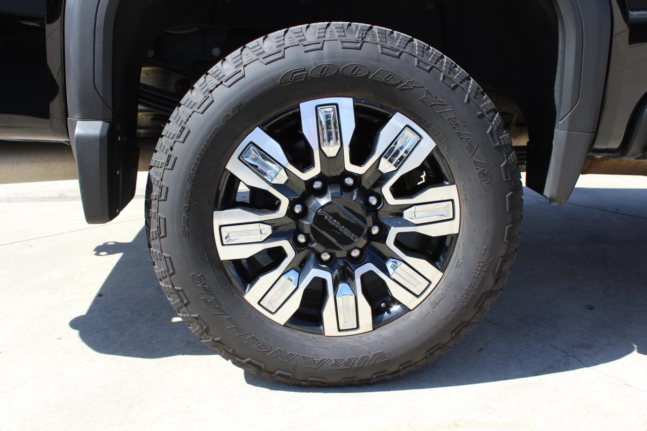 GMC Sierra 3500HD Denali Crew Cab 4WD 2024