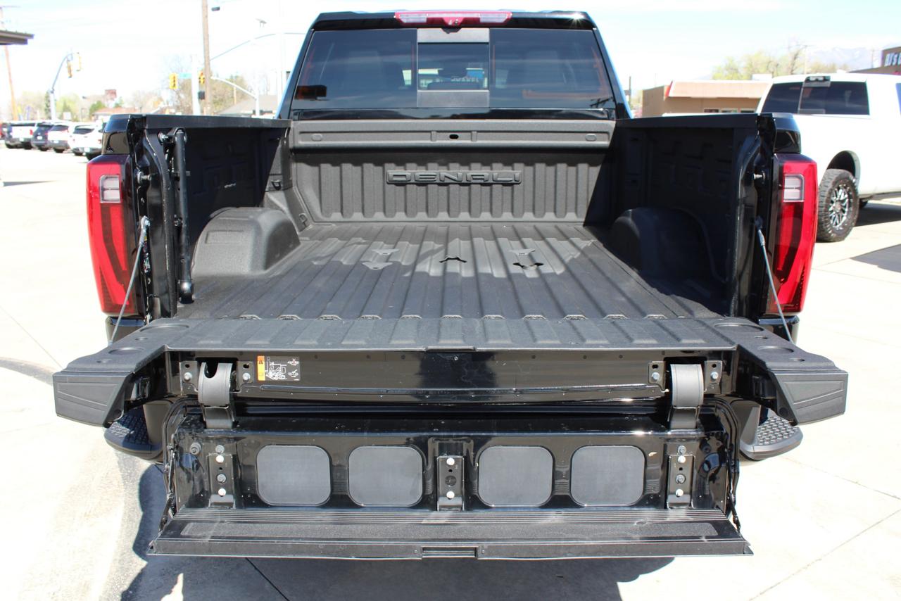 GMC Sierra 3500HD Denali Crew Cab 4WD 2024